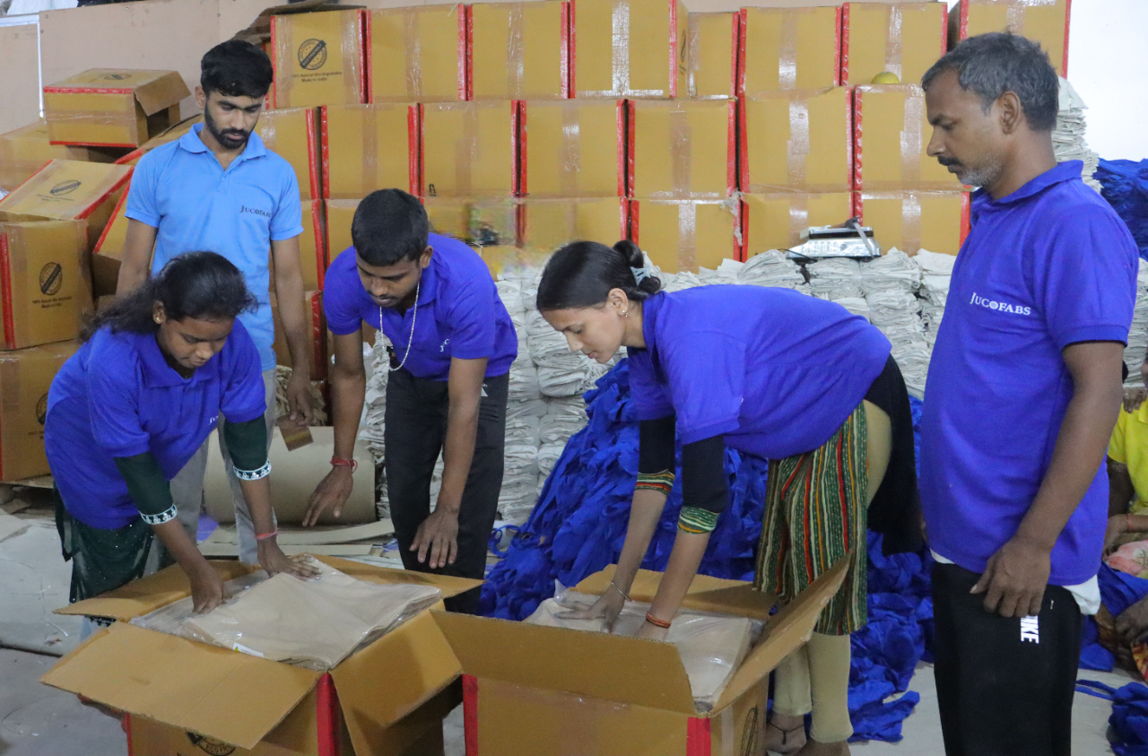 Professional packing process for secure shipping of sustainable bags worldwide