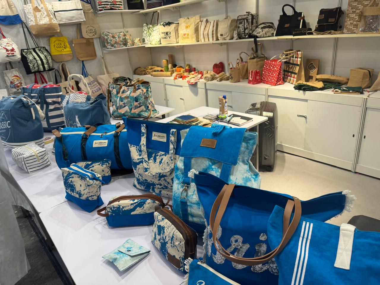 https://jucofabs.com/wp-content/themes/jucofabs-14-04-2026/assets/images/new_images/Gallery/Trade-fair/hongkong/trade-3-2.jpg